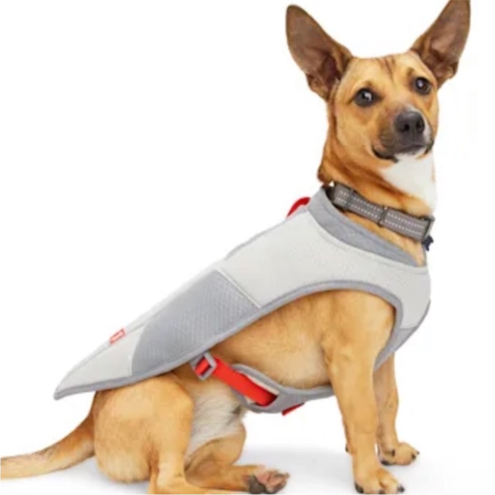 NWT Reddy Cooling Vest in Gray and Red Size Small (14”- 17"length), 20 pounds